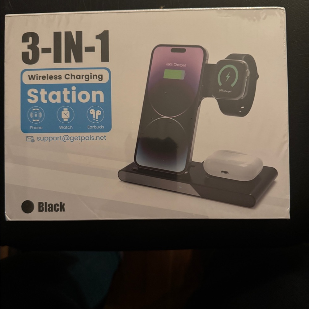 3 in 1 Wireless Charging Station.
